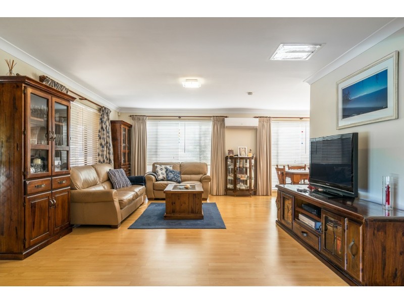 6 Lansdowne Drive, Dubbo NSW 2830