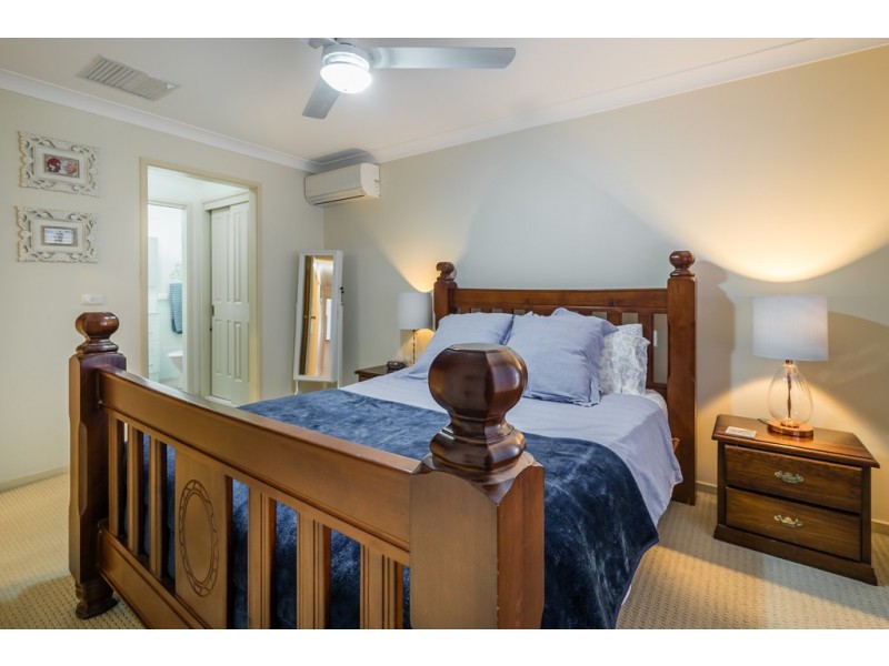 6 Lansdowne Drive, Dubbo NSW 2830