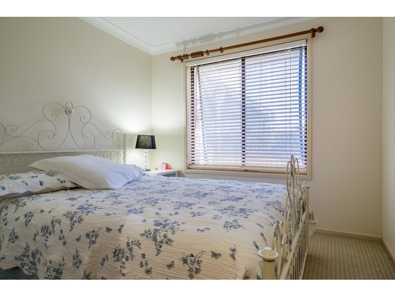 6 Lansdowne Drive, Dubbo NSW 2830