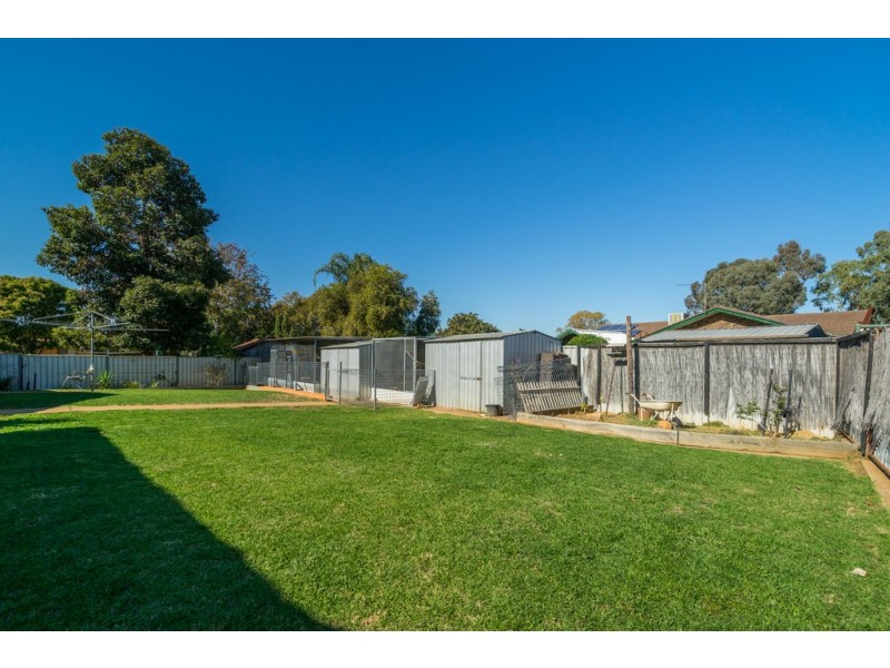6 Lansdowne Drive, Dubbo NSW 2830