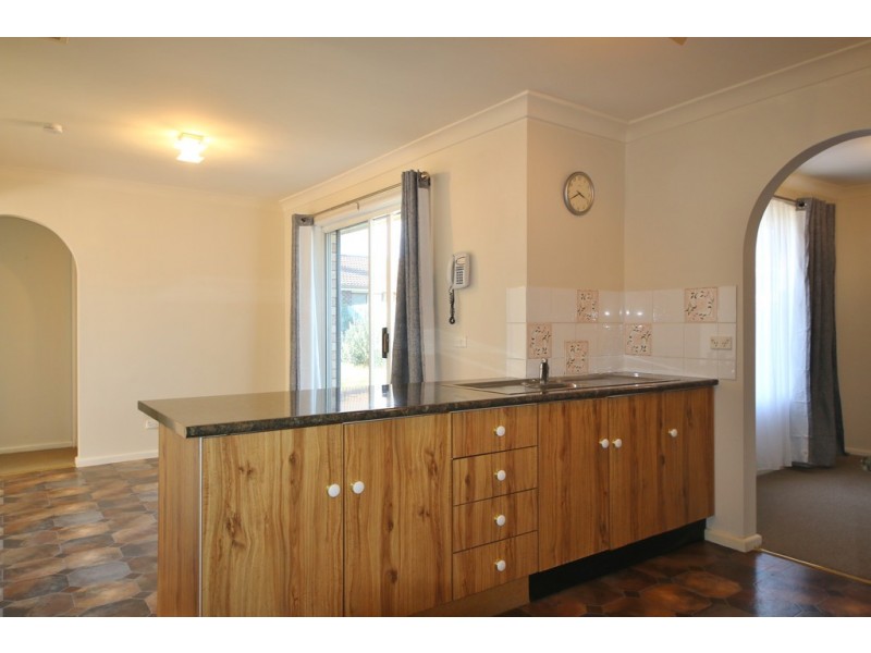 12 Page Avenue, Dubbo NSW 2830