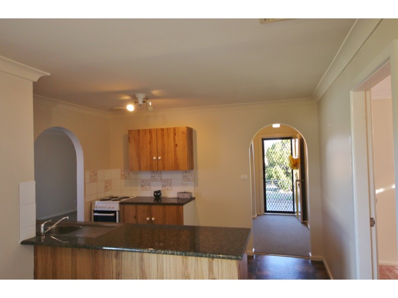 12 Page Avenue, Dubbo NSW 2830