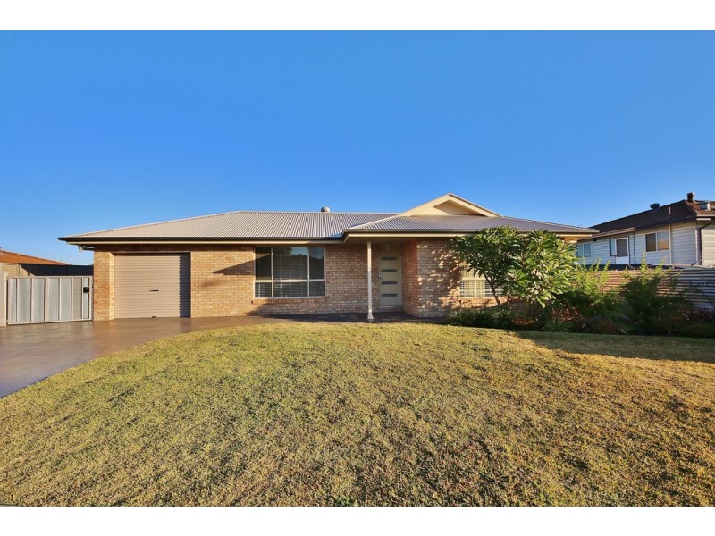 10 Pinnaroo Place, Dubbo NSW 2830