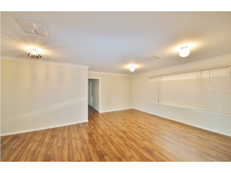 10 Pinnaroo Place, Dubbo NSW 2830