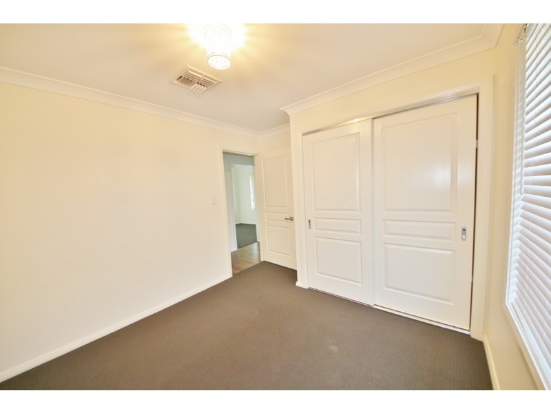 10 Pinnaroo Place, Dubbo NSW 2830