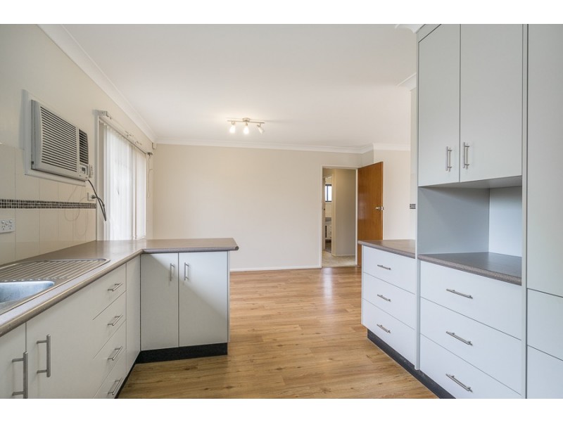 9 Reakes Avenue, Dubbo NSW 2830