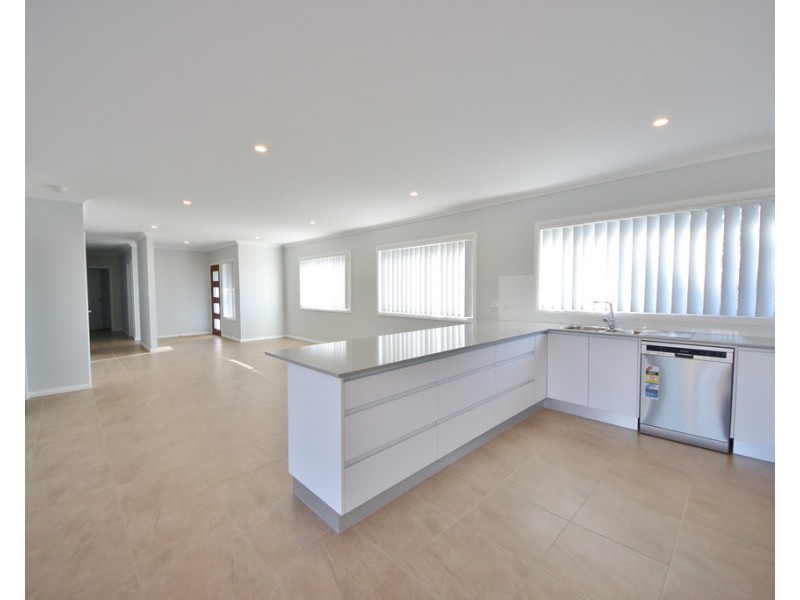 12 Lady Barron Circle, Dubbo NSW 2830