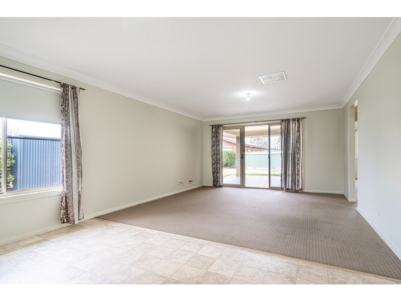 19 Torvean Avenue, Dubbo NSW 2830