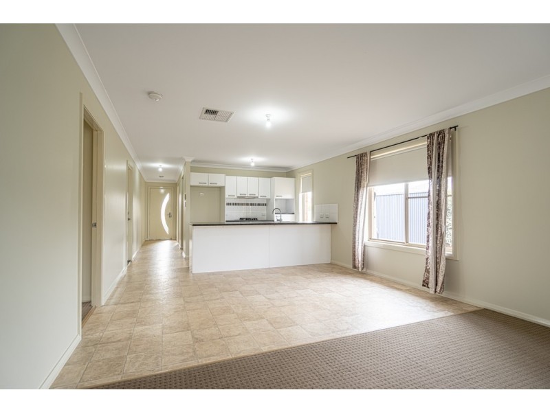 19 Torvean Avenue, Dubbo NSW 2830
