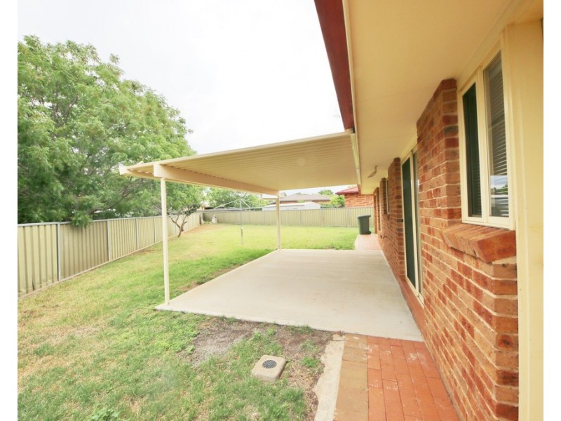 12 Wren Place, Dubbo NSW 2830