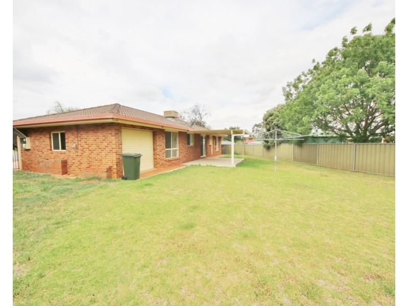 12 Wren Place, Dubbo NSW 2830