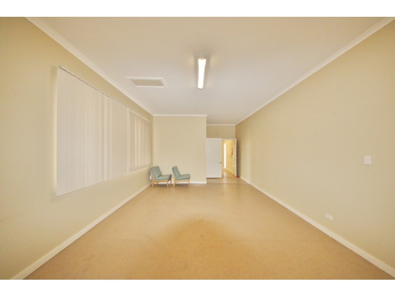 68 GIPPS STREET, Dubbo NSW 2830