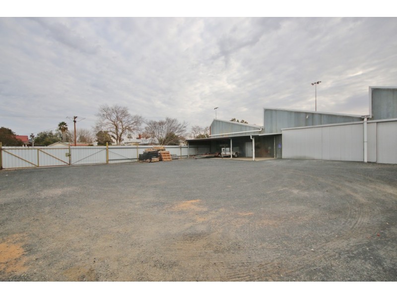 68 GIPPS STREET, Dubbo NSW 2830