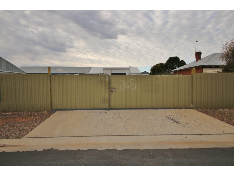 68 GIPPS STREET, Dubbo NSW 2830