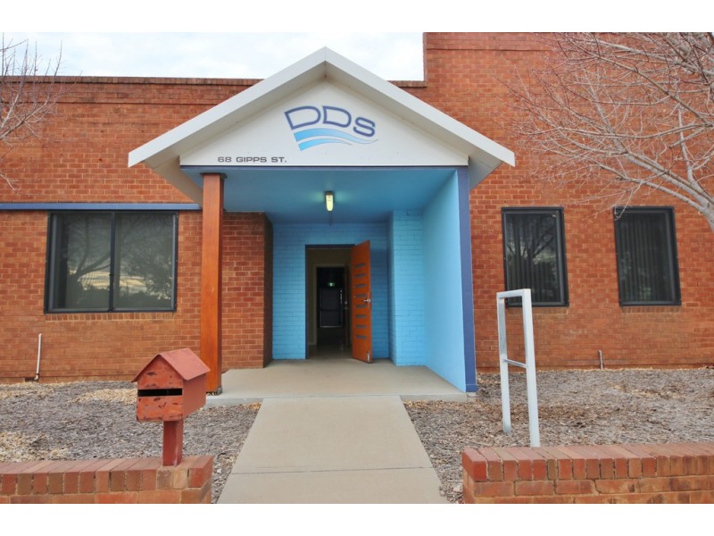68 GIPPS STREET, Dubbo NSW 2830