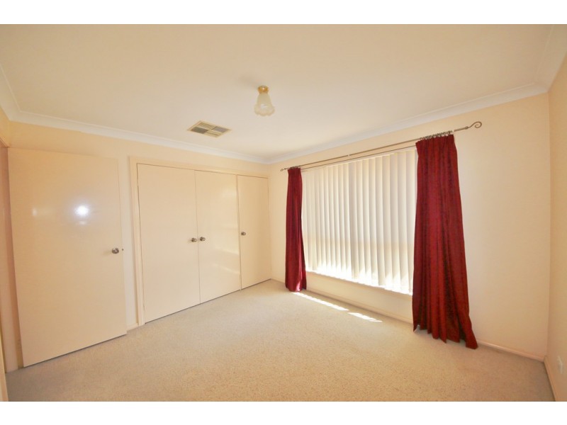 3B Magpie Close, Dubbo NSW 2830