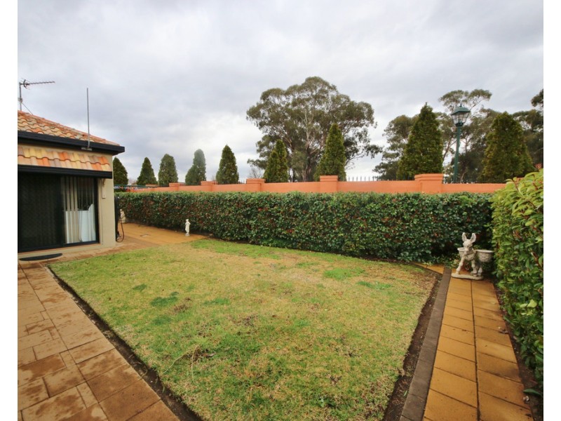 1/3 ROYAL PINES CLOSE, Dubbo NSW 2830