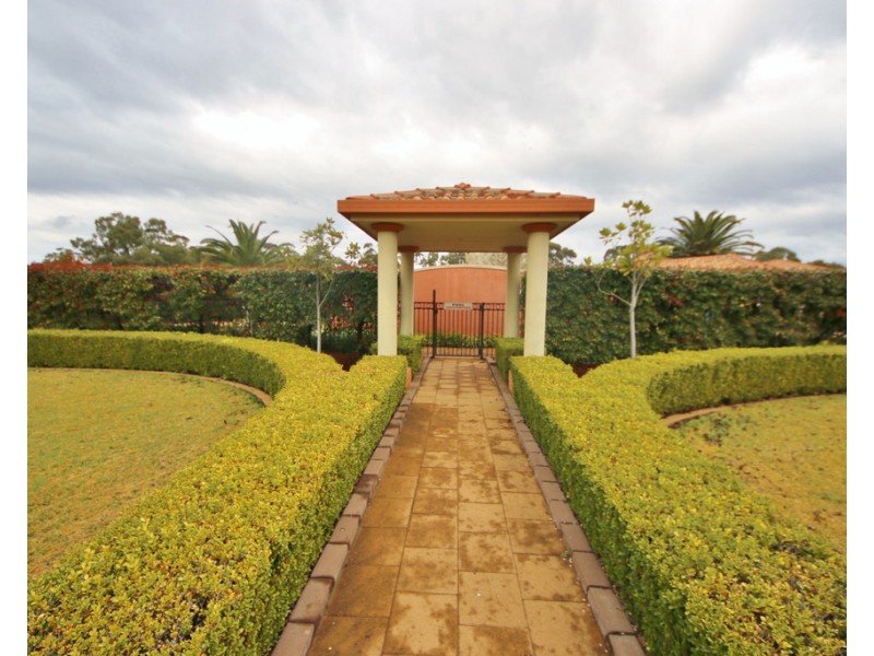 1/3 ROYAL PINES CLOSE, Dubbo NSW 2830