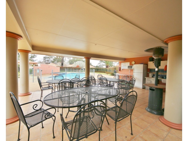 1/3 ROYAL PINES CLOSE, Dubbo NSW 2830