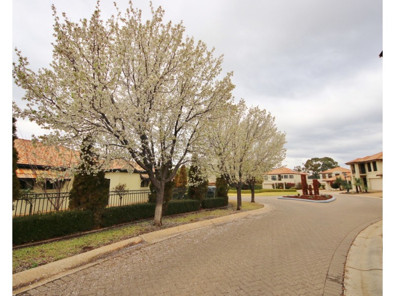 1/3 ROYAL PINES CLOSE, Dubbo NSW 2830