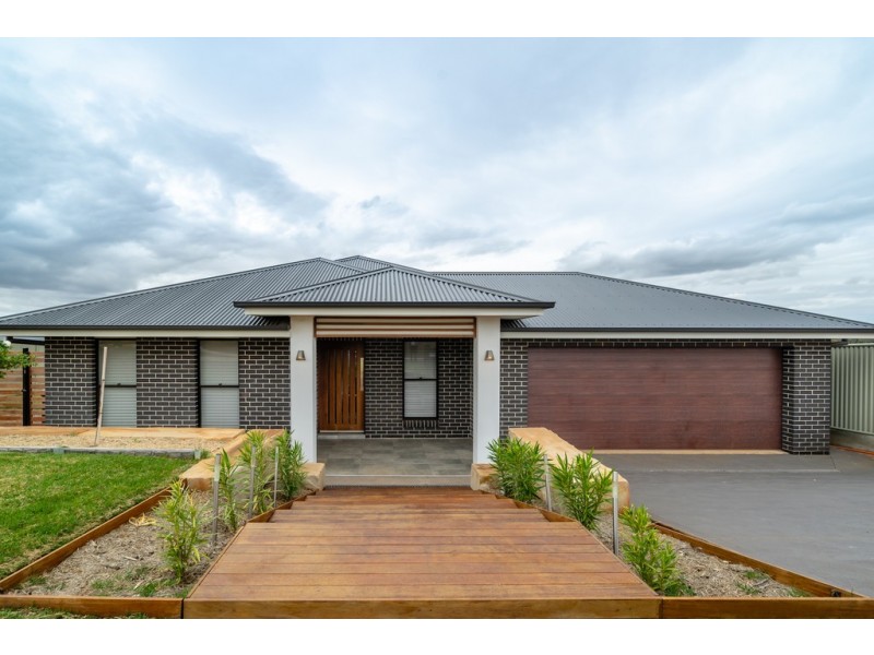 2 Nagle Drive, Dubbo NSW 2830