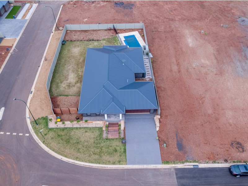 2 Nagle Drive, Dubbo NSW 2830