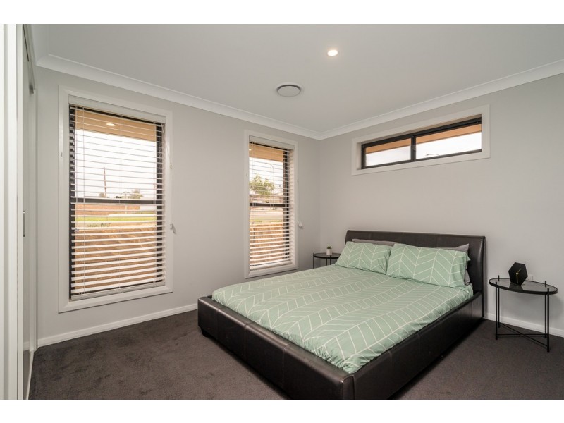 2 Nagle Drive, Dubbo NSW 2830