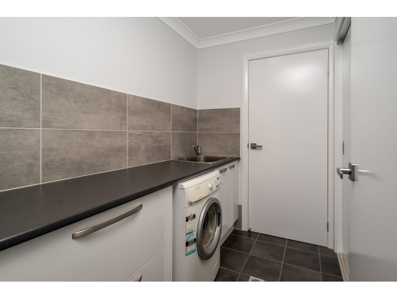 2 Nagle Drive, Dubbo NSW 2830