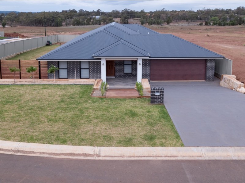 2 Nagle Drive, Dubbo NSW 2830