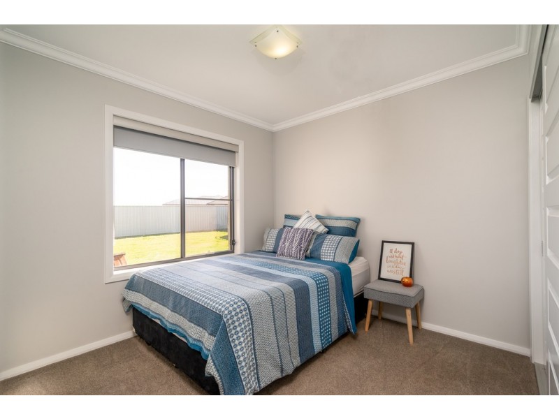 3 TWEED PLACE, Dubbo NSW 2830