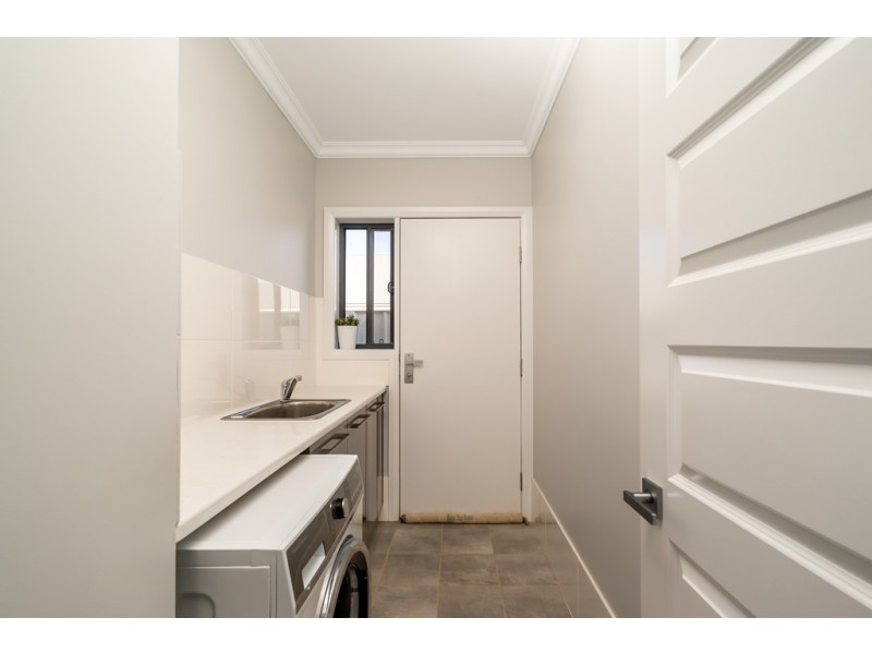 3 TWEED PLACE, Dubbo NSW 2830