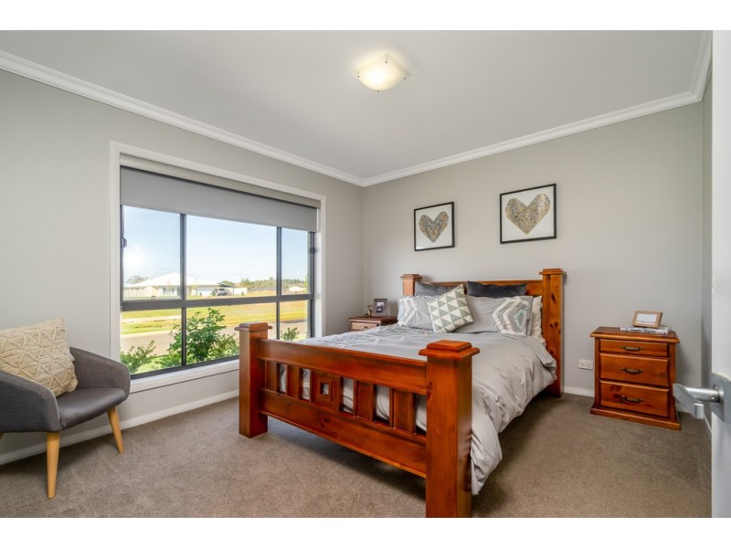3 TWEED PLACE, Dubbo NSW 2830