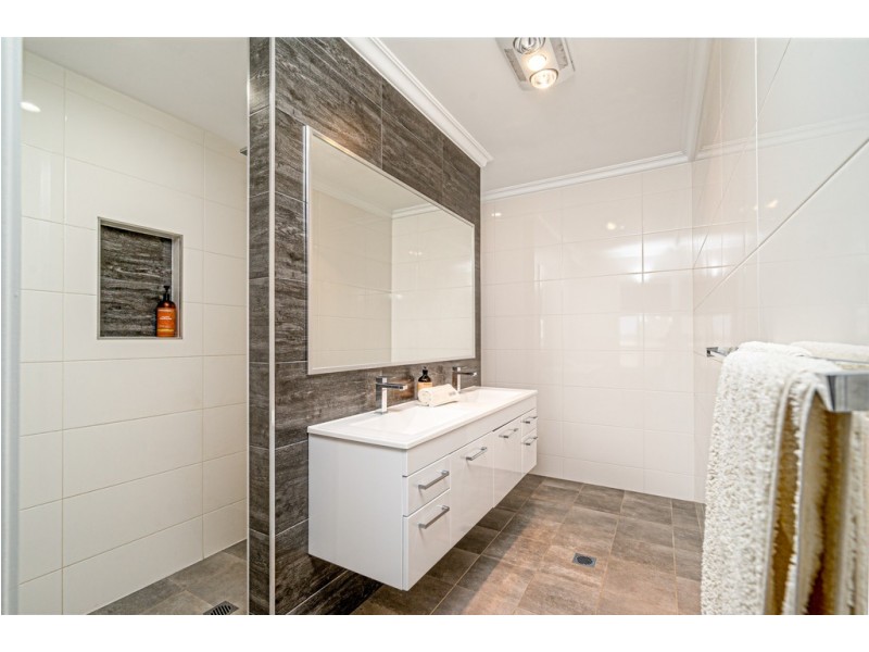 3 TWEED PLACE, Dubbo NSW 2830
