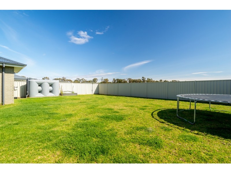3 TWEED PLACE, Dubbo NSW 2830