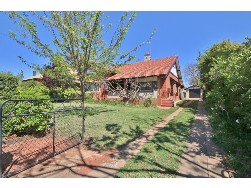 119 COBRA STREET, Dubbo NSW 2830