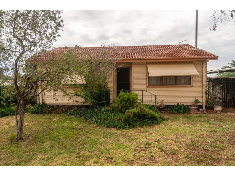 32 Alcheringa Street, Dubbo NSW 2830
