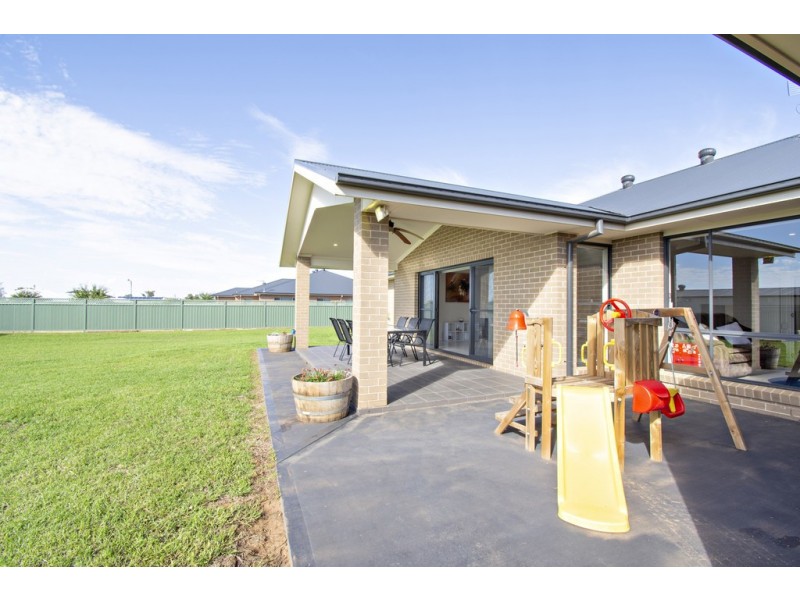 3 RIPARIAN COURT, Dubbo NSW 2830