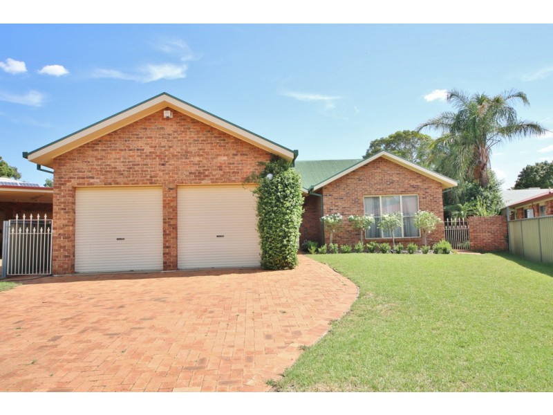 17 Ingrid Place, Dubbo NSW 2830