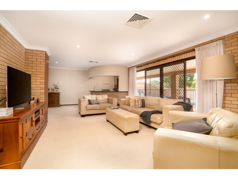 22 MACKAY DRIVE, Dubbo NSW 2830