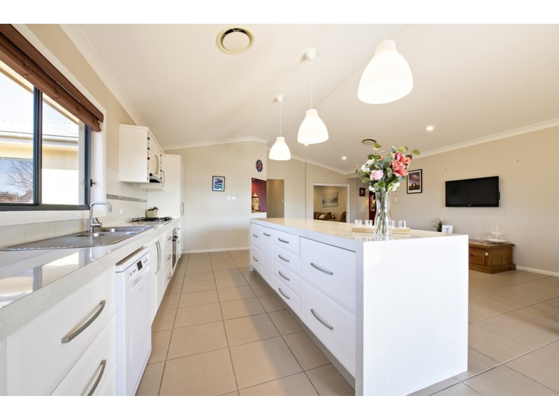 2-4 Manning Place, Dubbo NSW 2830