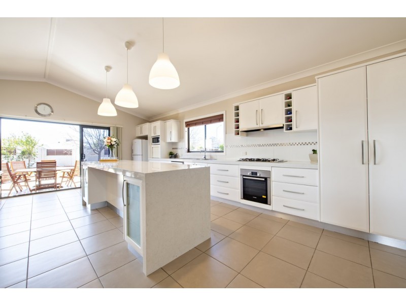 2-4 Manning Place, Dubbo NSW 2830