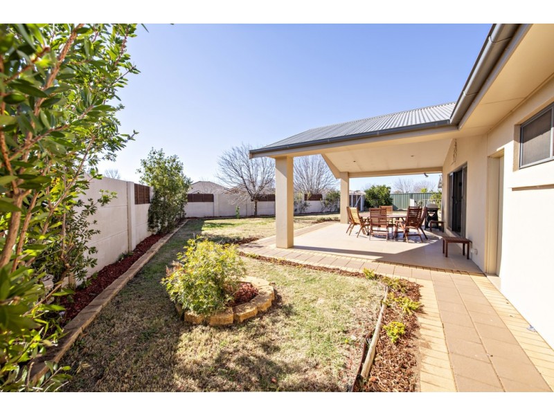 2-4 Manning Place, Dubbo NSW 2830