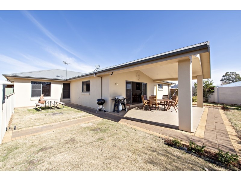 2-4 Manning Place, Dubbo NSW 2830