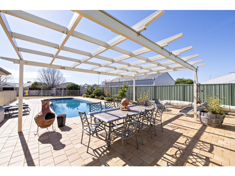 2-4 Manning Place, Dubbo NSW 2830