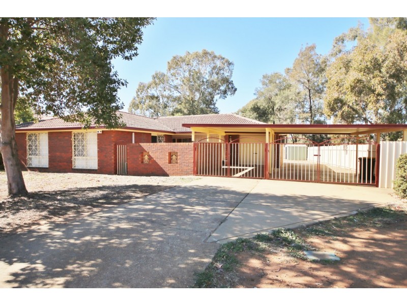 136 Baird Drive, Dubbo NSW 2830