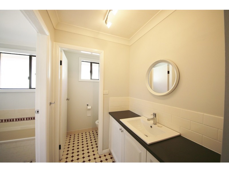 7 Kings Park Way, Dubbo NSW 2830