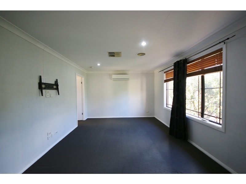 7 Kings Park Way, Dubbo NSW 2830