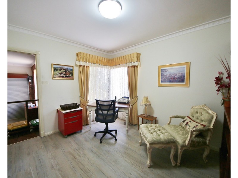 11 Glen Eagles Way, Dubbo NSW 2830