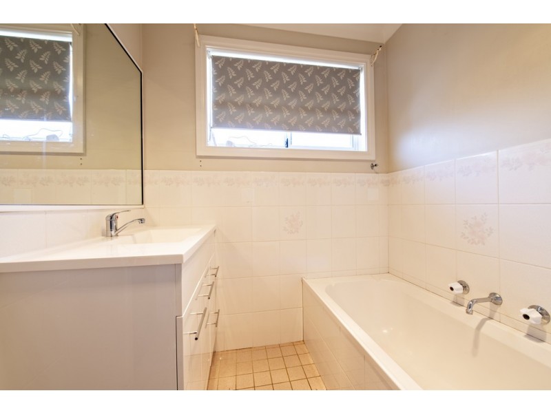 13 Wren Place, Dubbo NSW 2830