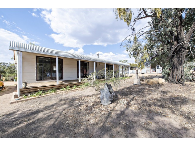 11R Tinks Road, Dubbo NSW 2830
